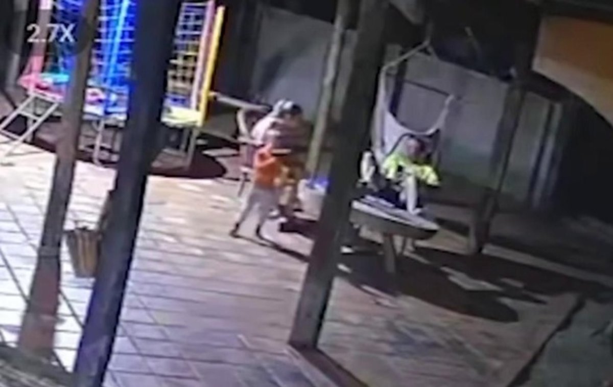 В Бразилии двухлетний мальчик застрелил свою мать