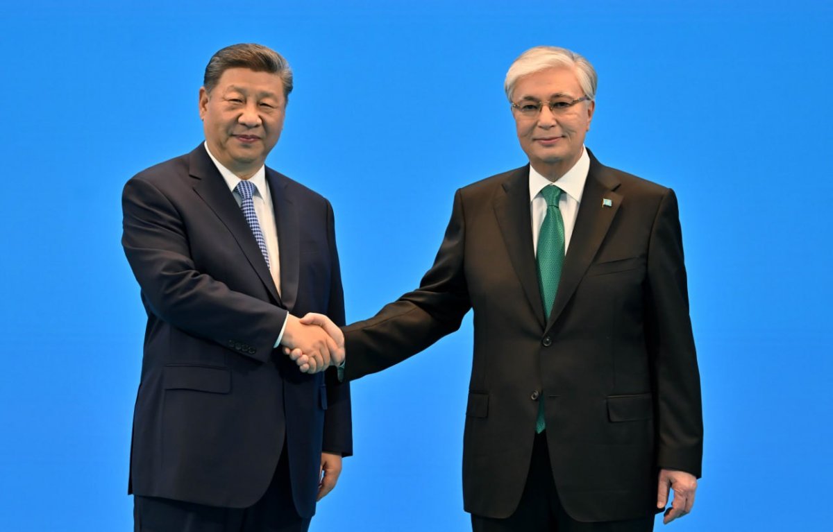 Токаев предложил создать совместный с Китаем грузовой терминал в порту Курык на Каспии