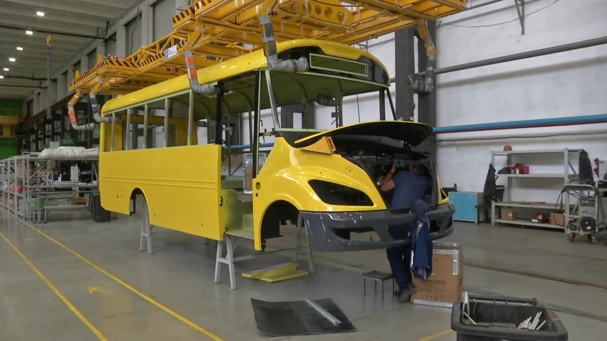 Қарағанды облысындағы отандық автобус зауыты жылына 10 мыңнан астам техника шығарады