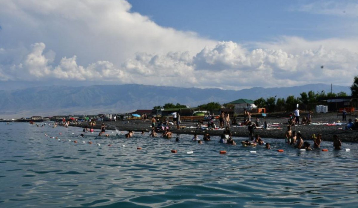 В отпуск на Алаколь: как добраться и сколько стоят билеты?