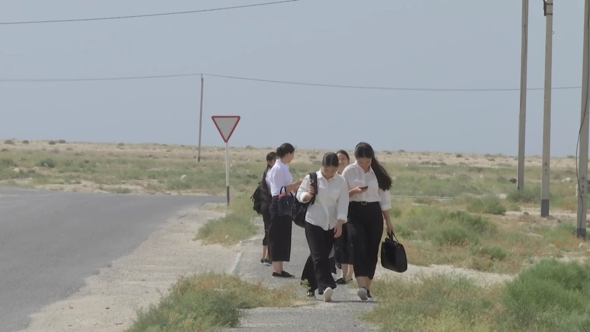 В Казахстане растет число детей и подростков, которые обращаются к школьным психологам