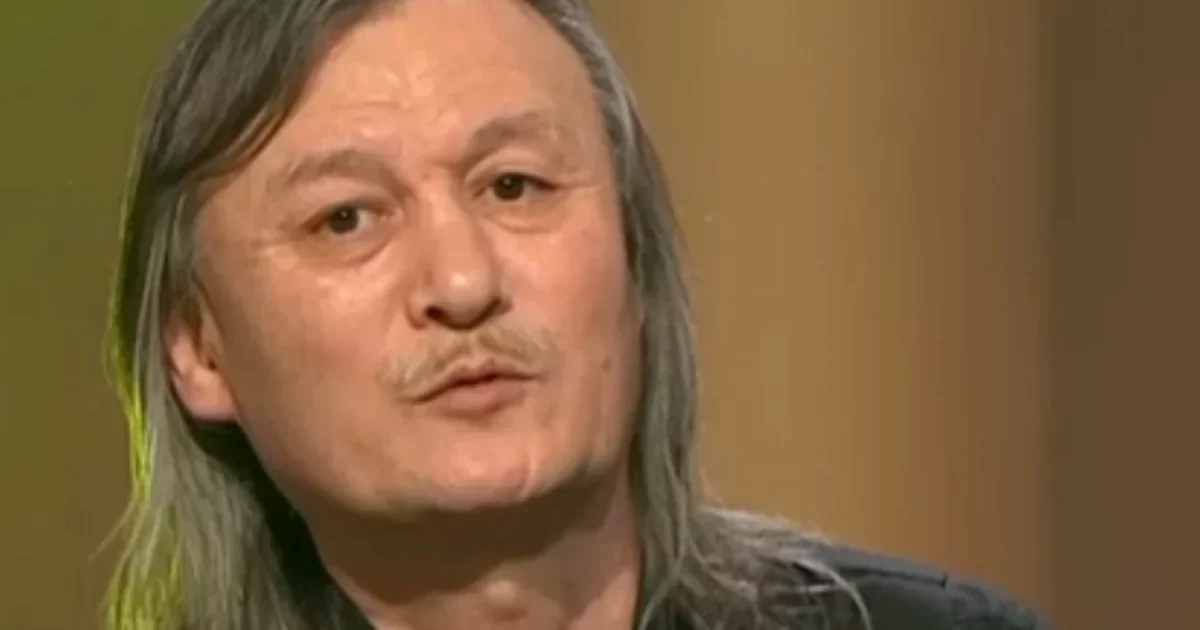 «Әнді сайқымазақ етті»: Ұлықпан Жолдасов әнші Sadraddin-ге шүйлікті