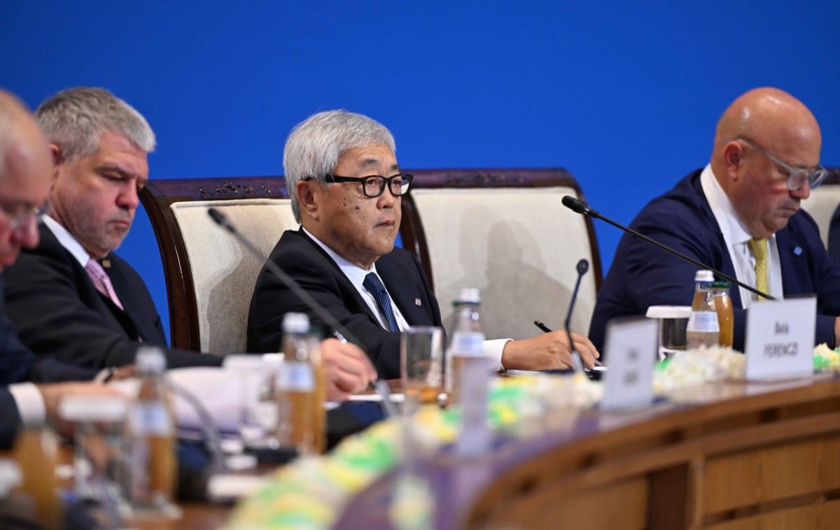 Қасым-Жомарт Тоқаев Қазақстанның шикізатты терең өңдеу және жаңа буындағы өнеркәсіптік өндіріс құру жолында батыл қадам жасағанына назар аударды