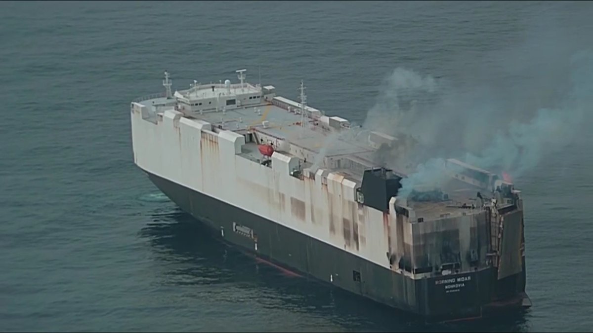 Су жаңа 3000 көлік тиеген жүк кемесі суға кетті