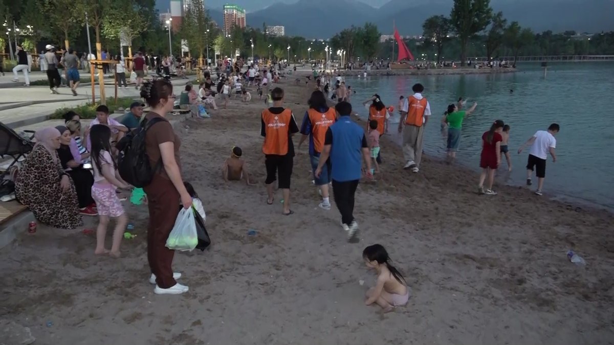 Рейды на территории озера Сайран начались в Алматы