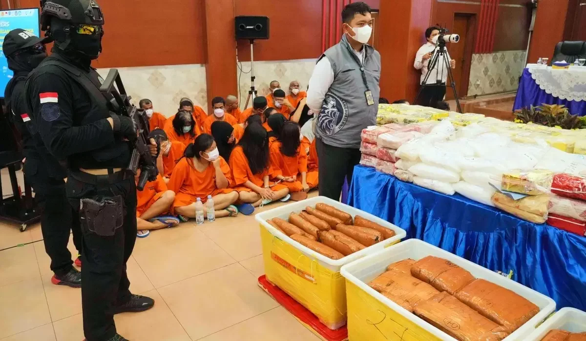 Екі қазақ Индонезияда қылмыс жасап, ұсталды