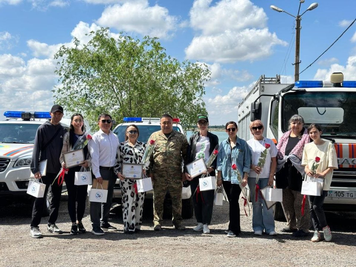 Сотрудничество во имя безопасности: МЧС и СМИ отметили День журналиста