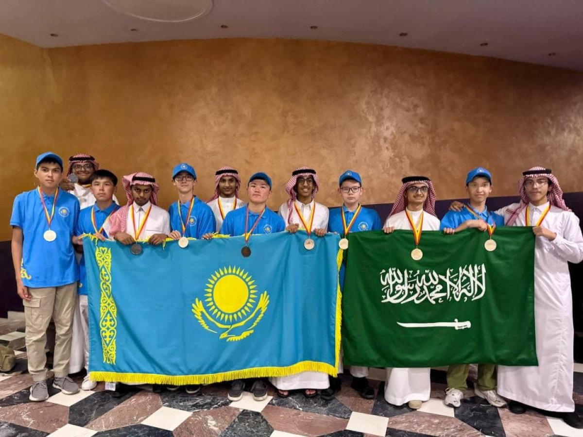 Золотое поколение: казахстанские школьники триумфально выступили на Балканской математической олимпиаде