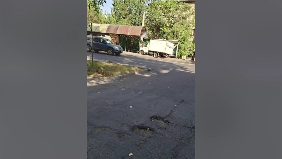 Алматыда газель аялдамаға соғып, бір қыз ауыр жарақатпен емханаға жеткізілді