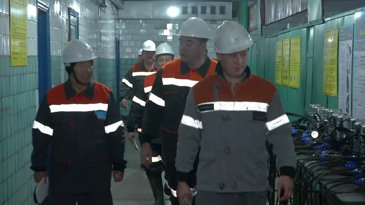 «AMANAT» партиясы фракциясының мүшелері кеншілердің бірқатар мәселелерін талқылады