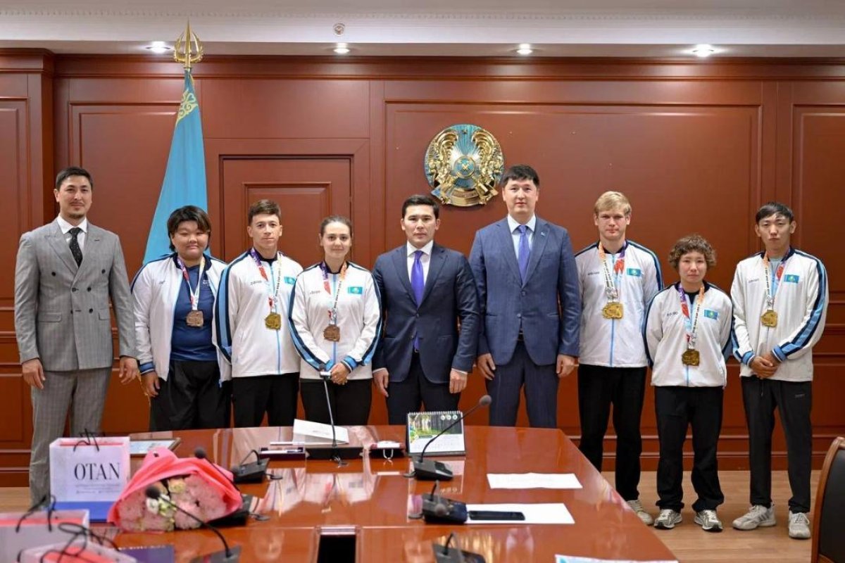 Министр спорта наградил победителей второго этапа Кубка Азии по стрельбе из лука
