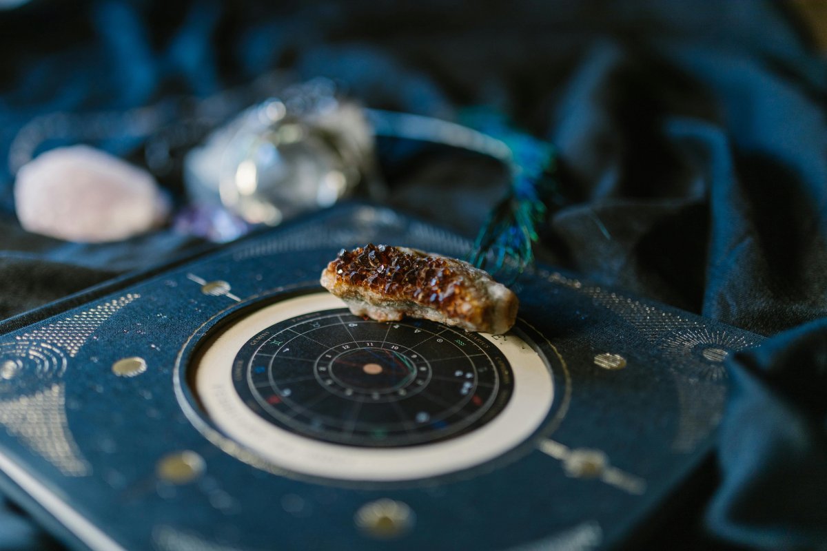 Гороскоп на 1 июля 2025 года: день новых шансов и осознанных решений