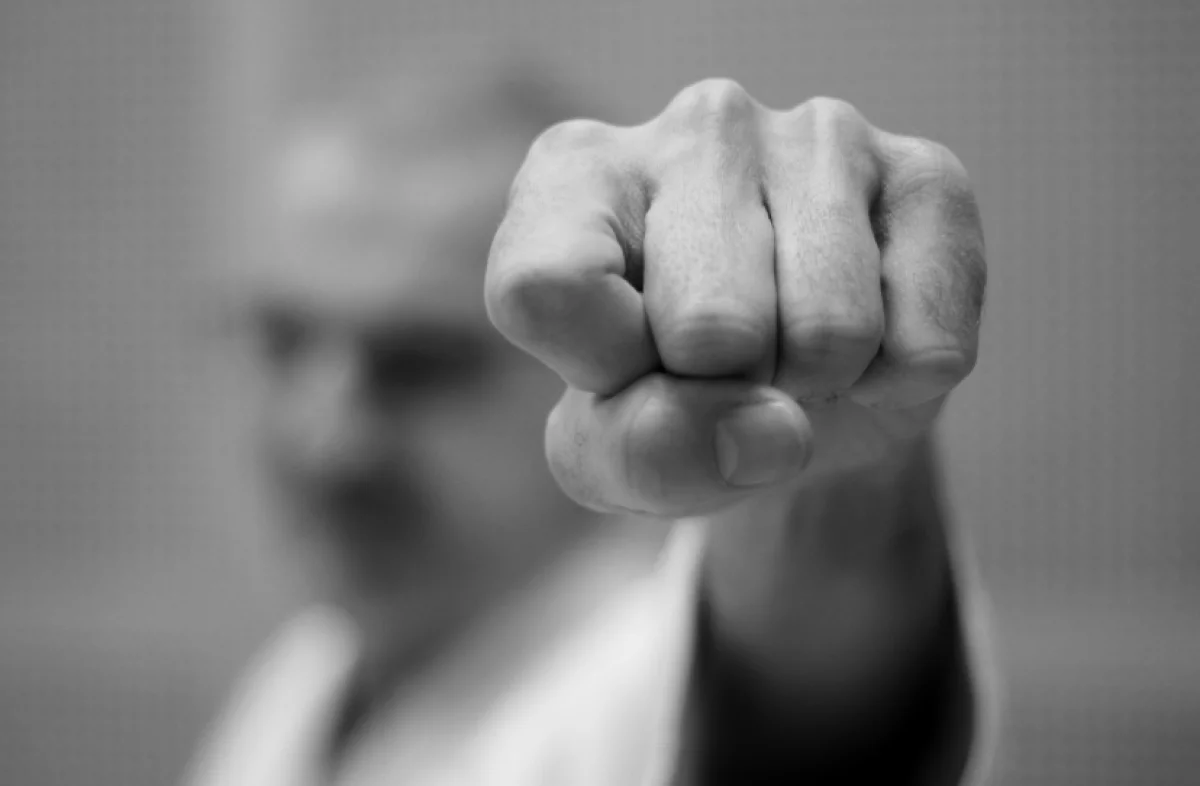 Пациент ударил врача в костанайской больнице: хирург в реанимации