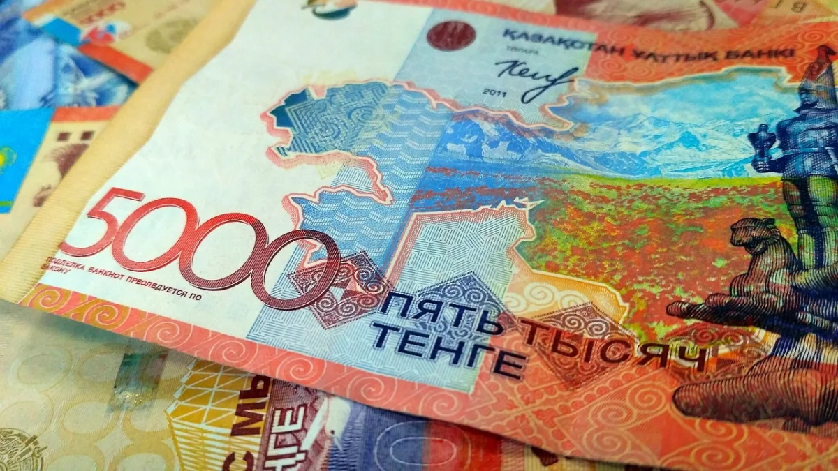 От 150 до 400 тысяч тенге: водительские права незаконно выдавали в Шымкенте