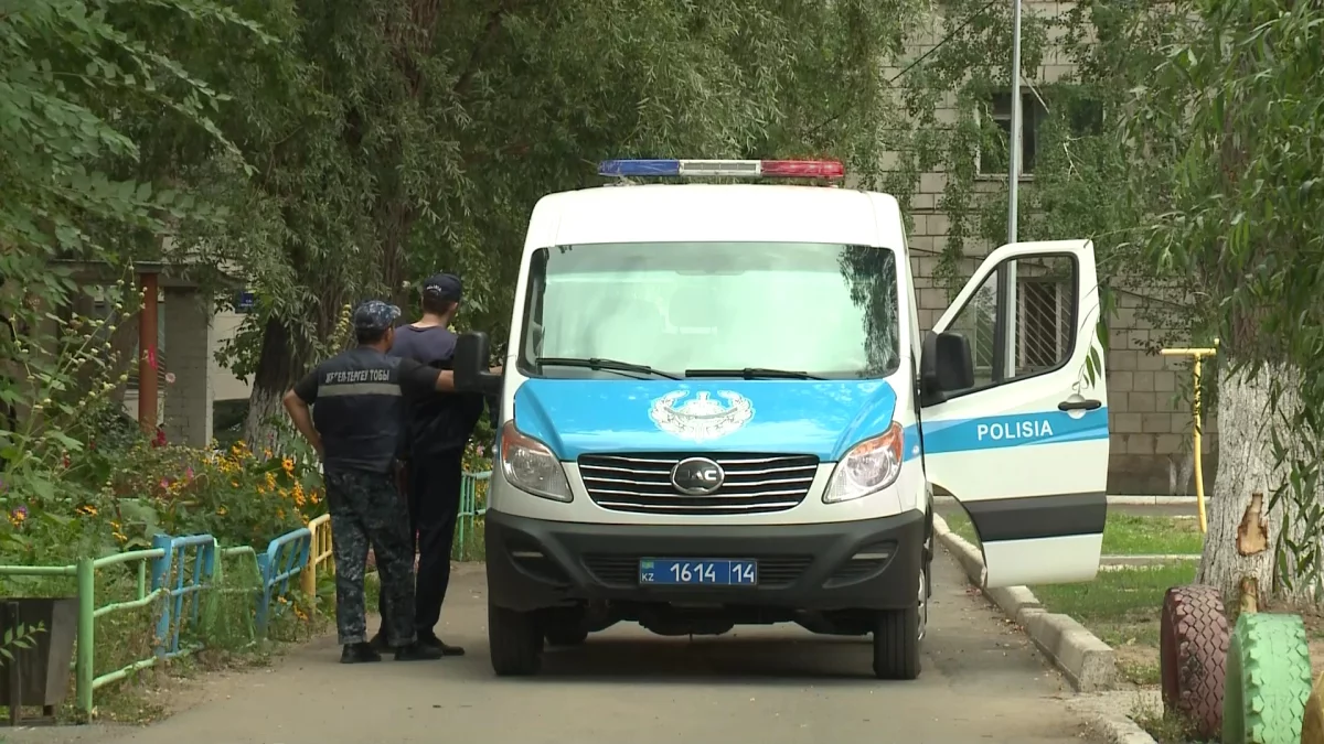 Женщина выбросила двух детей из окна в Павлодаре: врачи рассказали о состоянии пострадавших