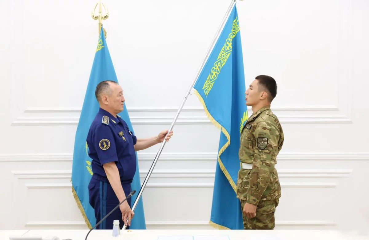 Флаг в надёжных руках: Казахстанская армейская сборная отправляется на Военно-спортивные игры СНГ