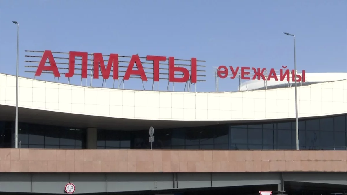 Скандал между предпринимателями и администрацией аэропорта разгорелся в Алматы