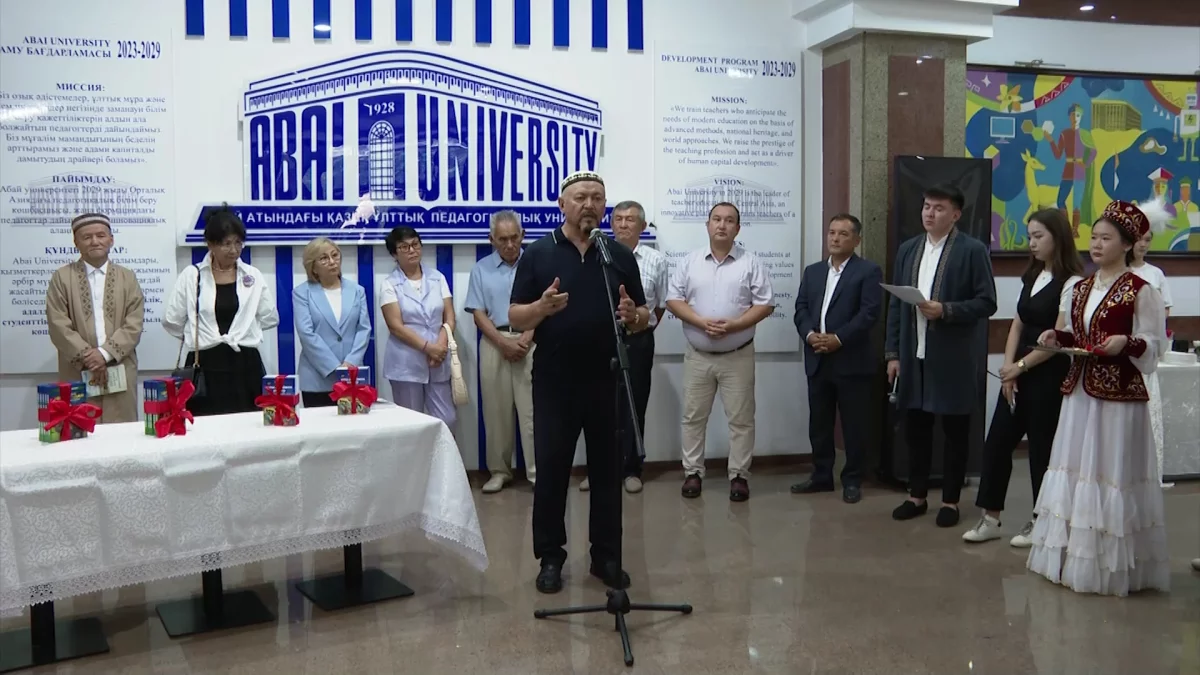 «Абайдың толық адам ілімінің негіздері» және «Ұлы Абаймен үндесу» атты екі кітаптың тұсауы кесілді