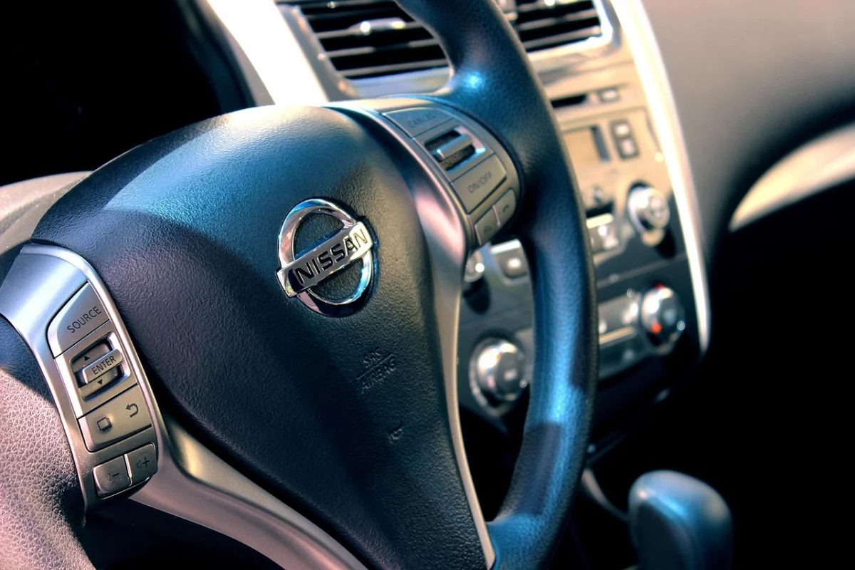 Nissan тестирует краску, которая охлаждает машину под солнцем