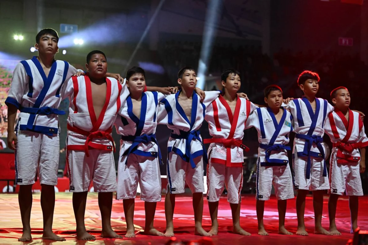 Казахстанская сборная выиграла чемпионат мира по қазақ күресі среди военнослужащих