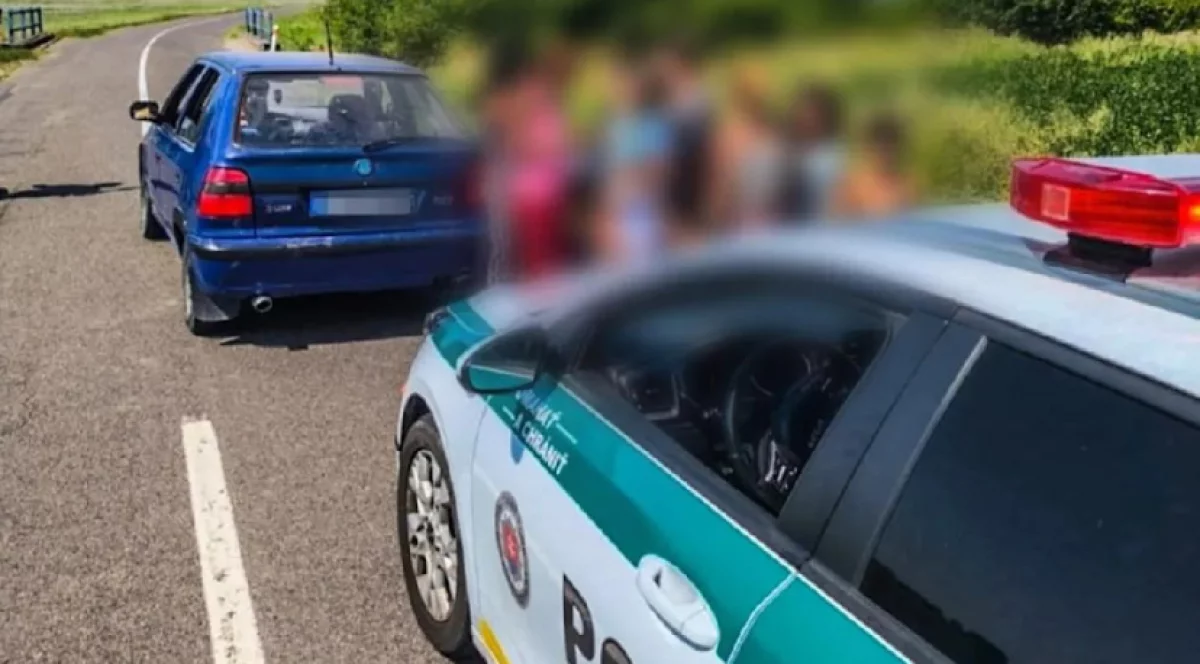 Авто-рекорд: в Škoda на пятерых ехали 18 человек — водителя ждет суд