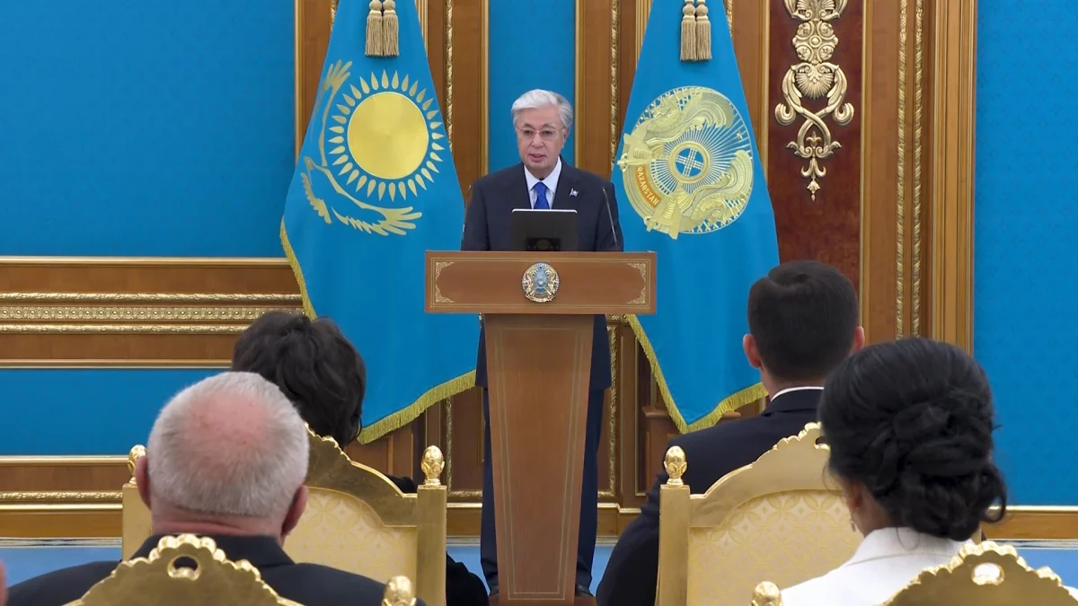 Президент мұнай-газ саласының қызметкерлерін кәсіби мерекесімен құттықтады