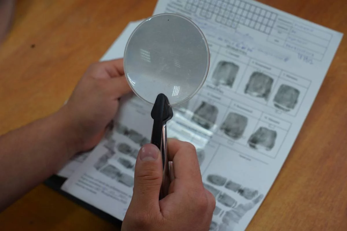 Қостанайда полиция көлік ұрысын саусақ іздері арқылы "ізін суытпай" іздеп тапты