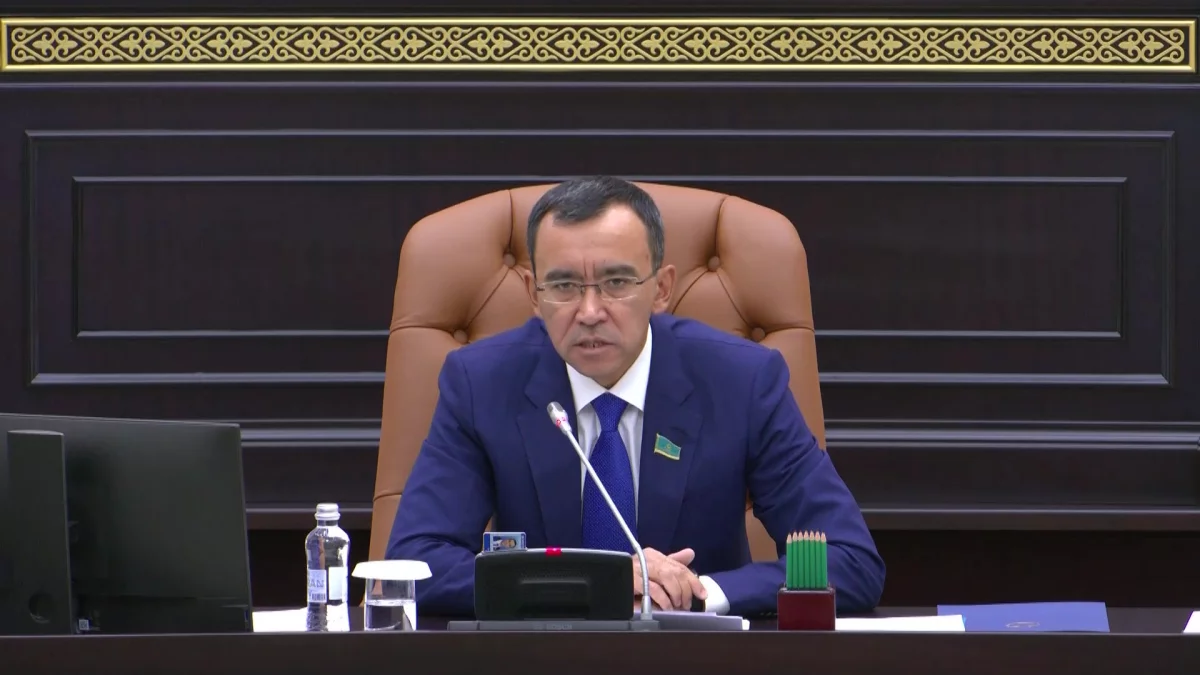 "Парламенттік реформа — Президентіміздің Әділетті және Қуатты Қазақстан құру жолындағы байыпты бағдарының логикалық жалғасы",- М.Әшімбаев