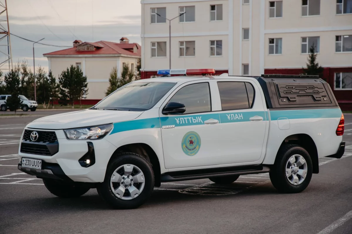 Ұлттық ұланда жаңа техника: Сарбаздар көлікпен күзгі вальс орындады