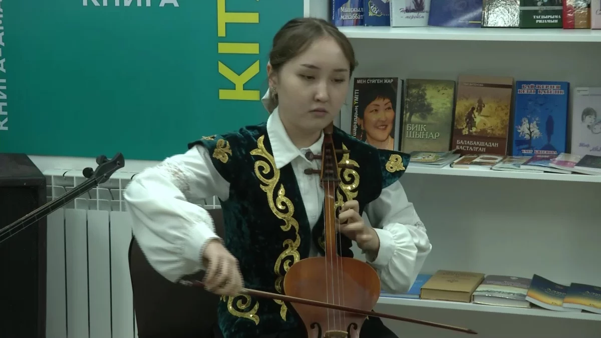 Литературный вечер, посвящённый 75-летию поэта Несипбека Айтулы прошел в Жамбылской области