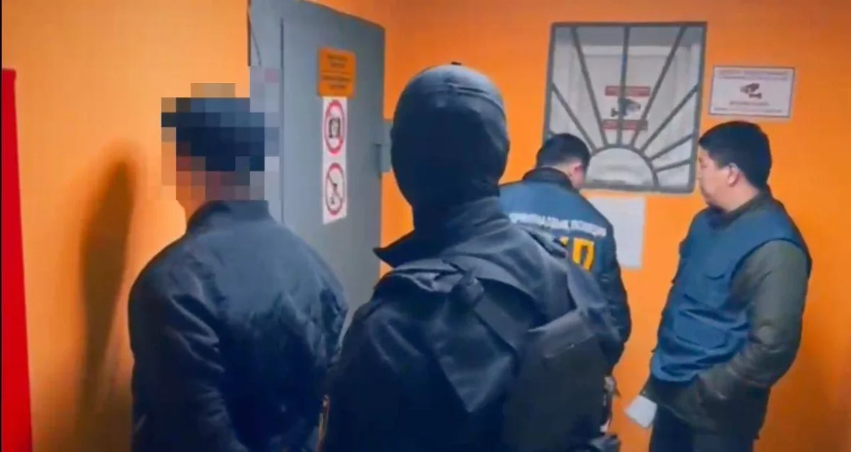 Павлодарда жүк көлігінің дөңгелектерін ұрлады деген күдікпен облыс тұрғындары ұсталды