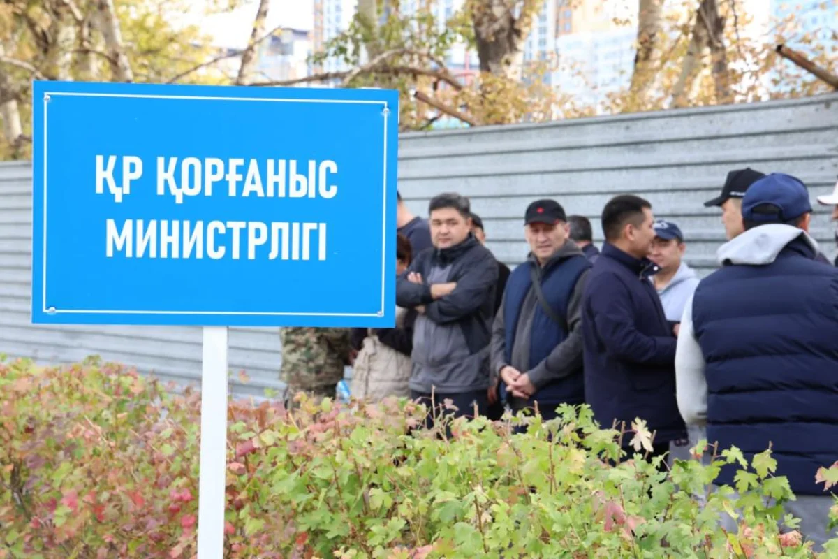 Военнослужащие присоединились к акции «Таза Қазақстан»