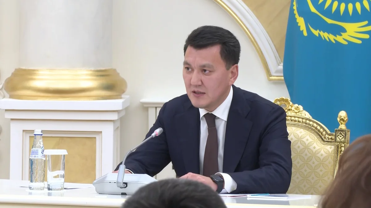 Государственный советник провел республиканское совещание по вопросам внутренней политики