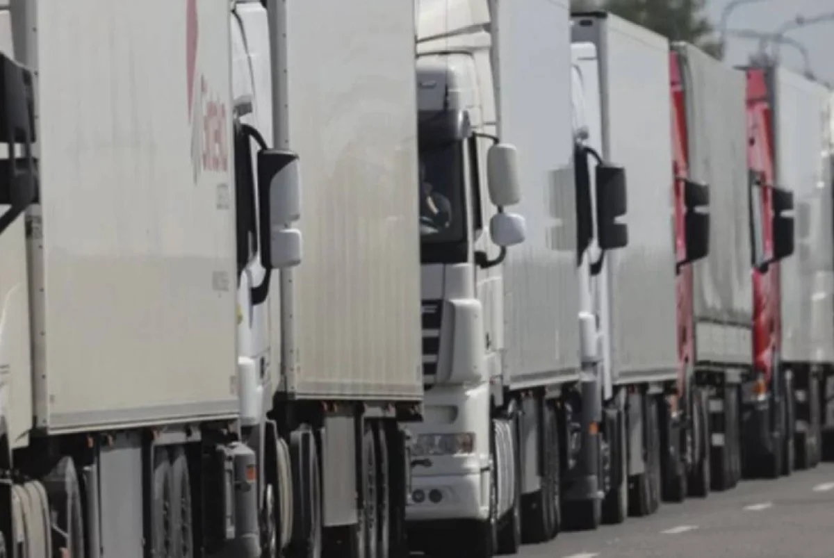 Атырауда CarGoRuqsat арқылы 53 мыңнан астам жүк көлігі шекарадан өтті