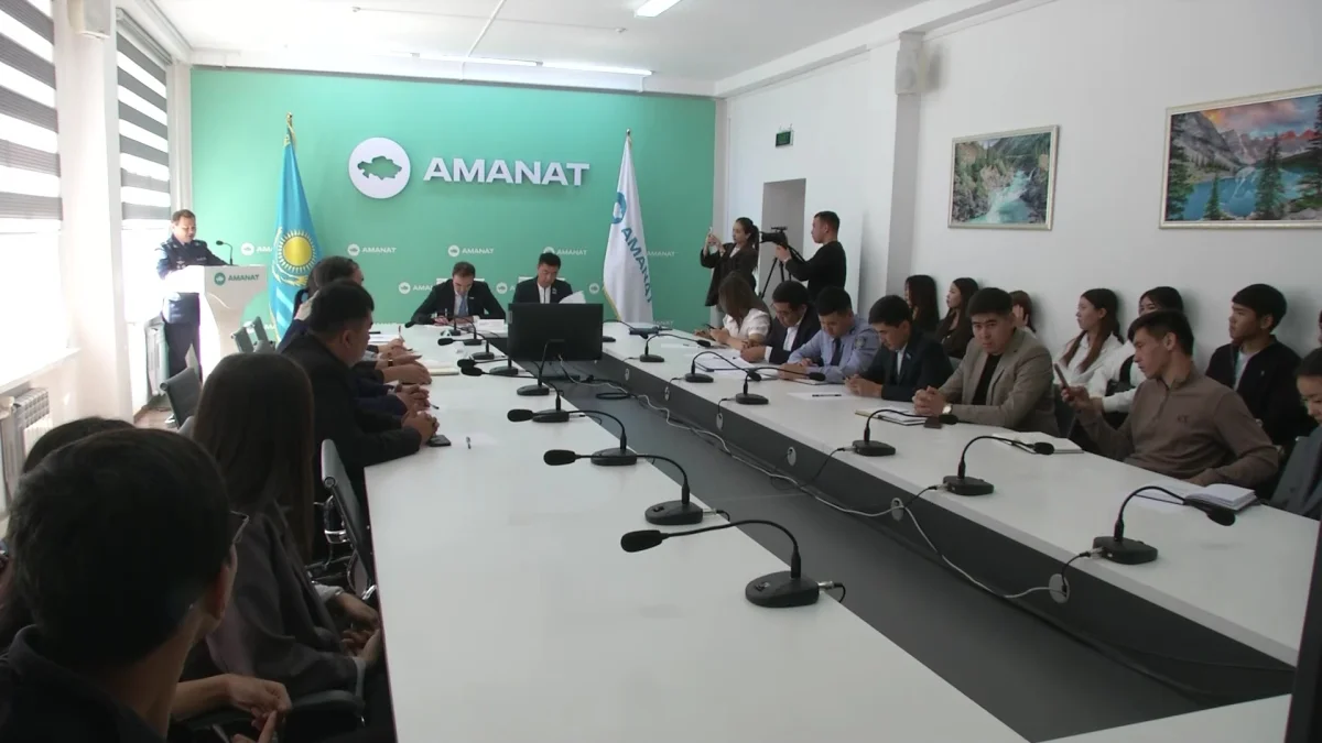Партия «AMANAT» провела заседание регионального совета по поддержке молодежи в Жамбылской области