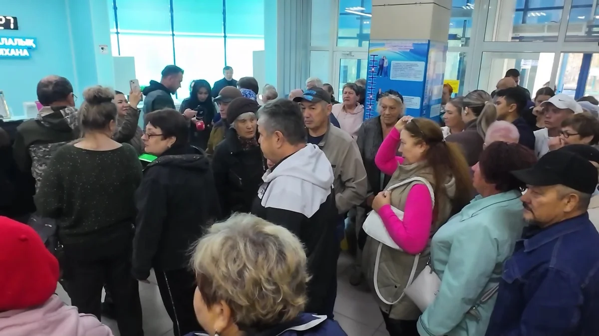 На длинные очереди и проблемы с получением бесплатных лекарств жалуются жители Петропавловска