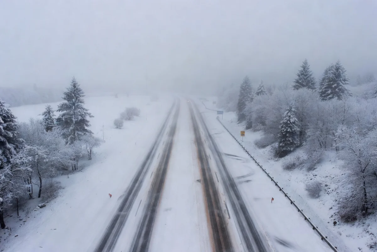 В Актюбинской области ограничили движение на ряде автодорог