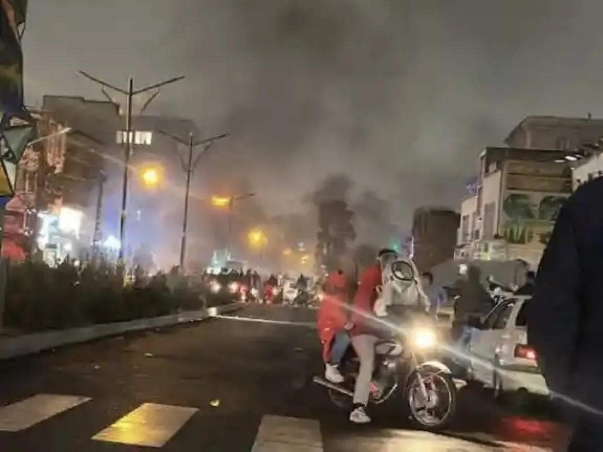 35 человек и 1200 арестованы в протестах в Иране, - СМИ