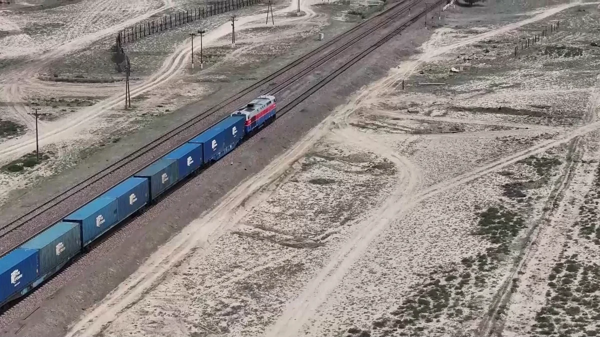 Шикізатқа тәуелді болмай, транзиттік мүмкіндіктерді дамыту арқылы экономиканы әртараптандыру маңызды