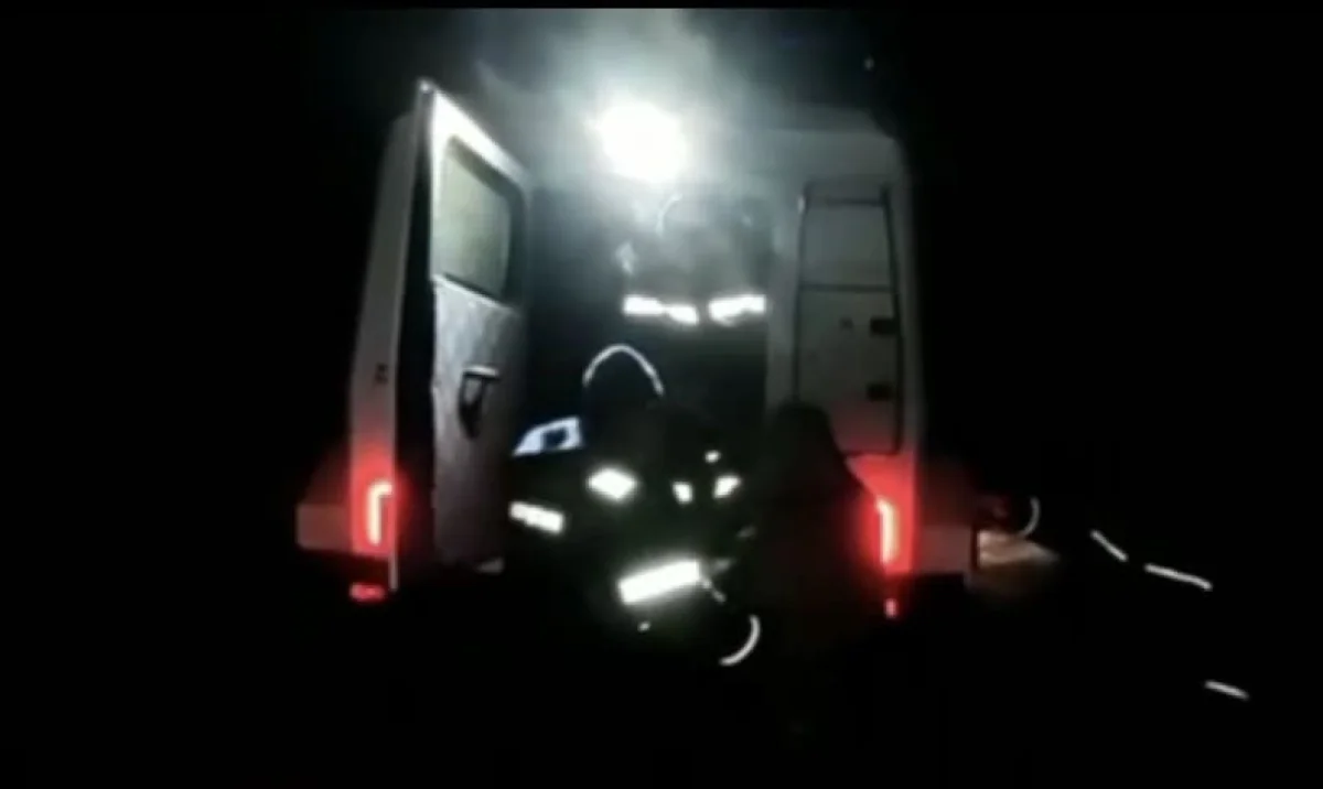 Рыбаки попали в снежную ловушку в ВКО