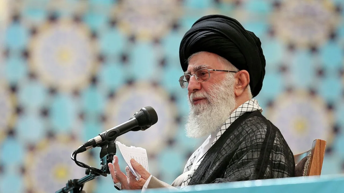 Али Хаменеи обвинил в беспорядках в Иране Дональда Трампа