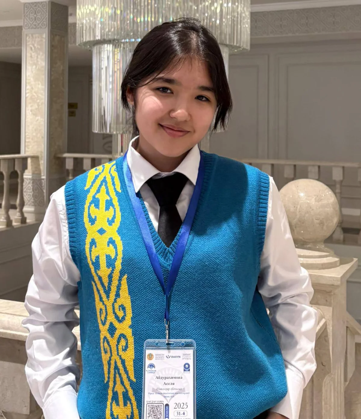 Он тілде еркін сөйлейтін жас полиглот Қазақстанда тұрады