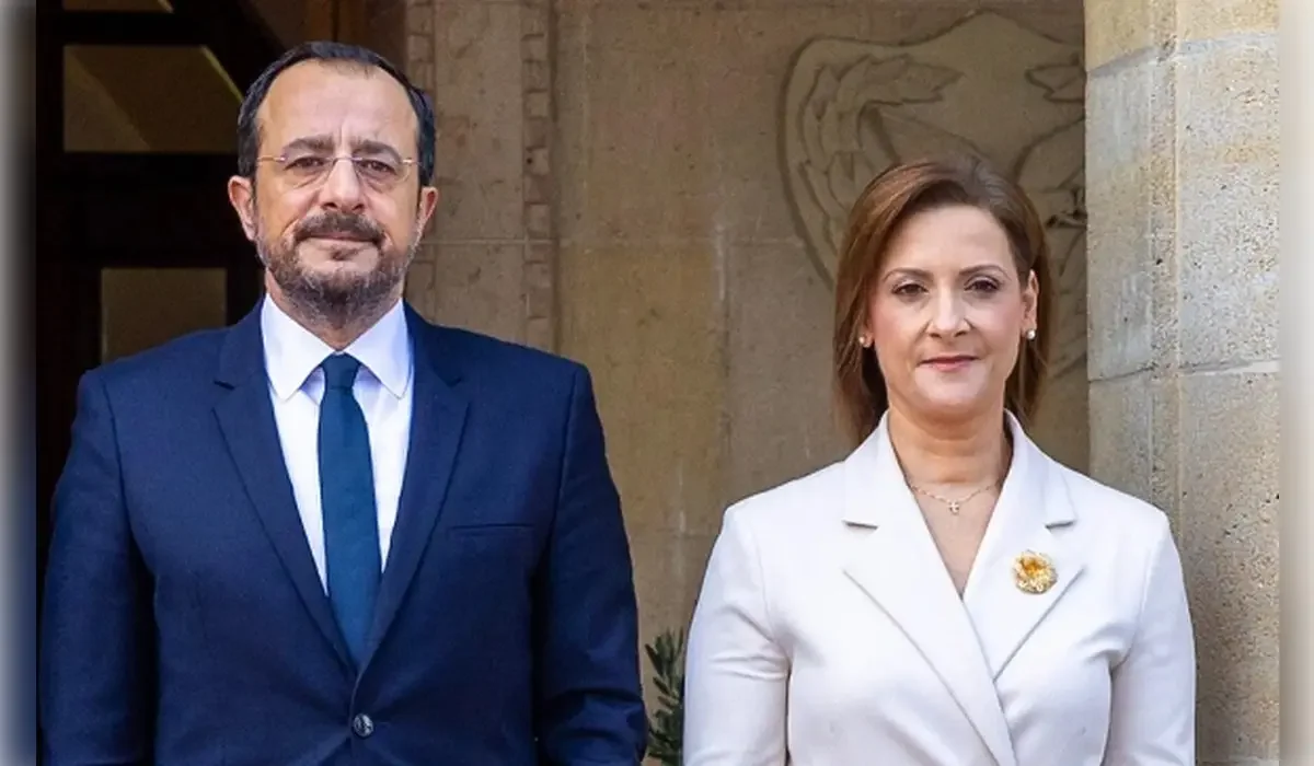 Кипр президентінің әйелі жемқорлық дауы үшін әлеуметтік агенттіктегі қызметінен кетті