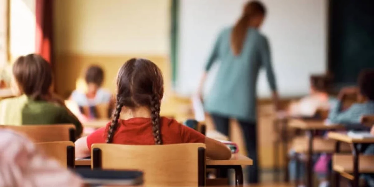 Астанада екінші ауысым оқушылары қашықтан оқиды