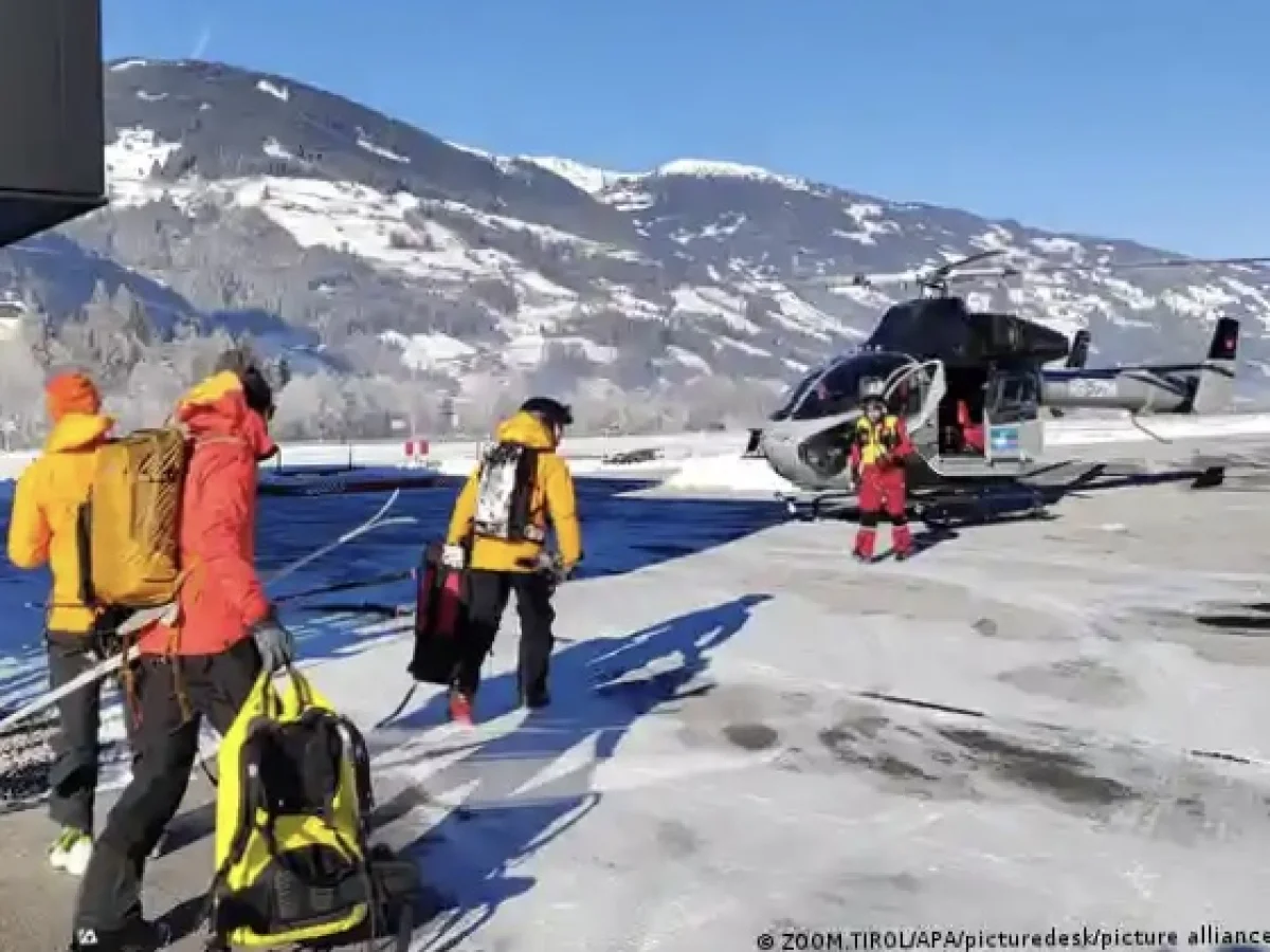 Восемь человек погибли при сходе лавины в Австрии