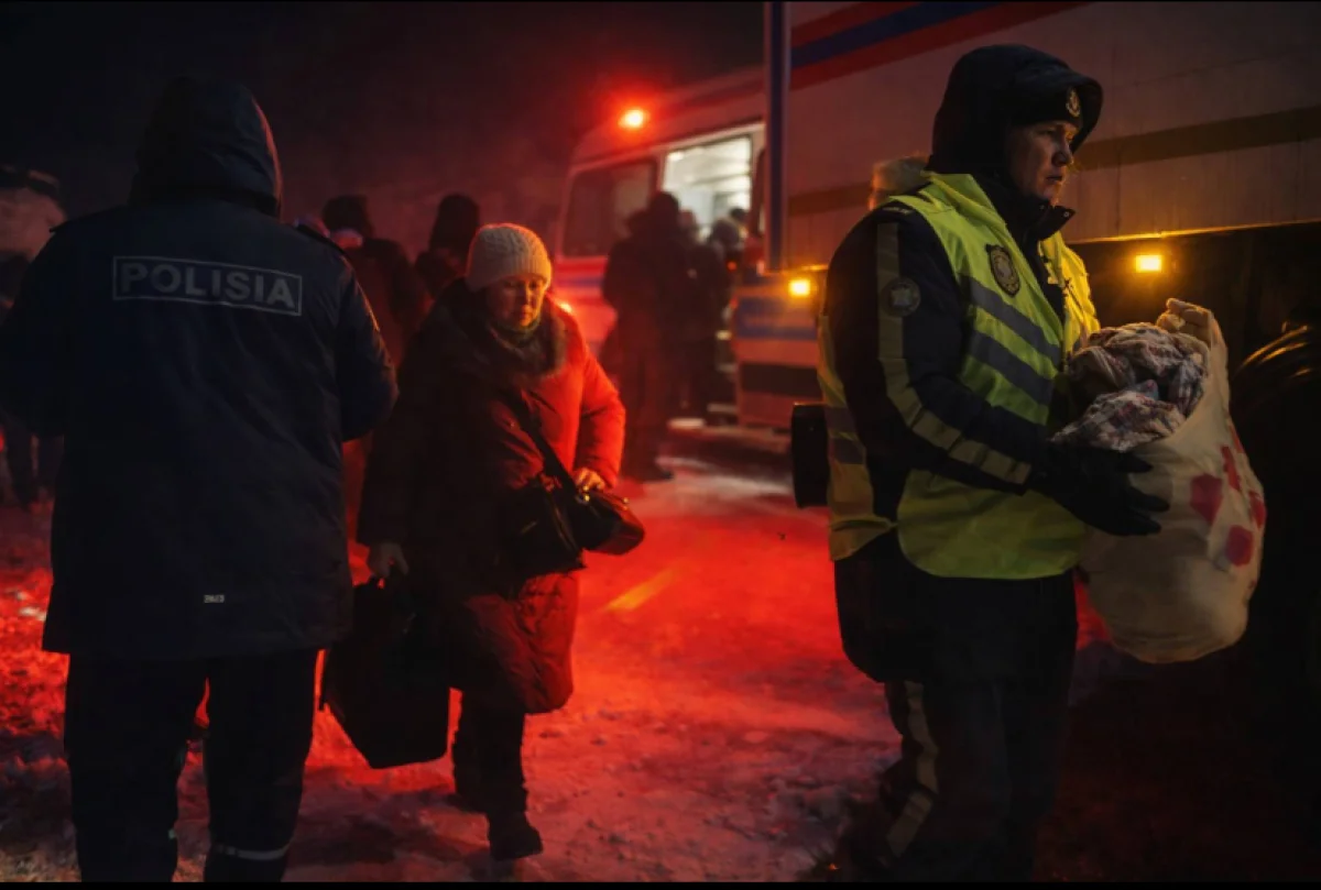 Рейсовый автобус с пассажирами сломался на трассе Омск – Майкапчагай в сильный мороз