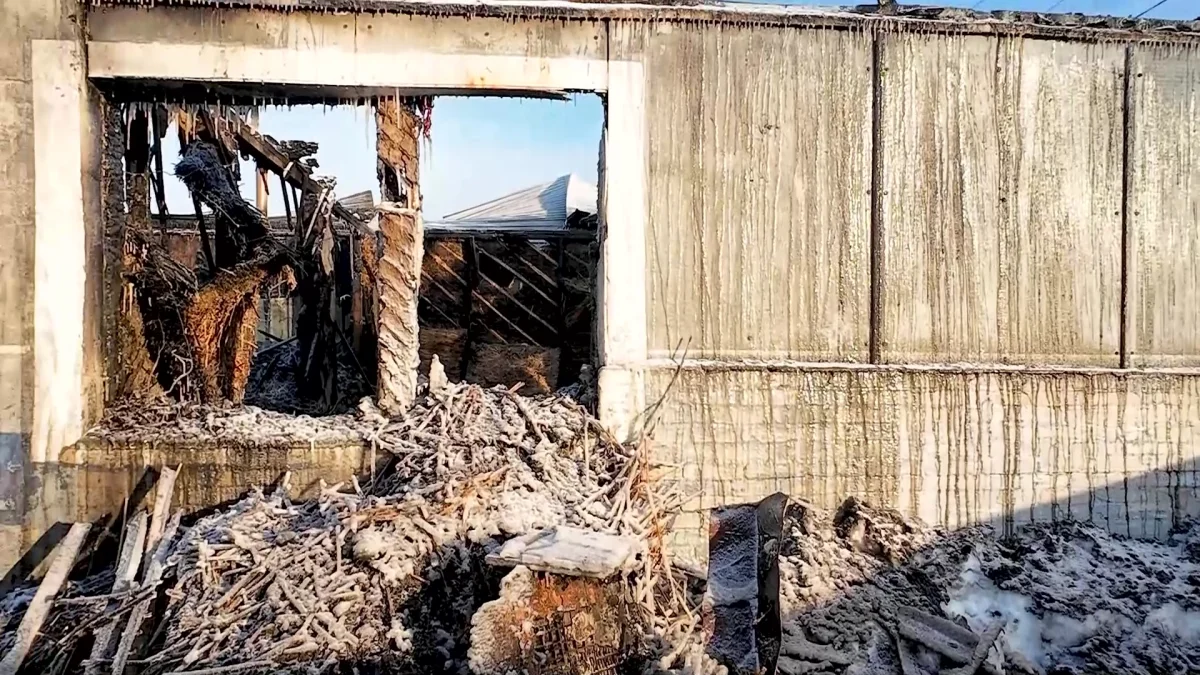 Закрыли на замок и ушли в гости: мать погибшего при пожаре пятилетнего ребёнка задержали в СКО