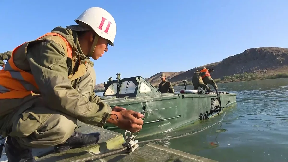 В Казахстане отмечают День инженерных войск