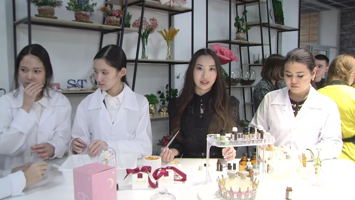 Отечественный парфюм создают школьники и студенты Астаны