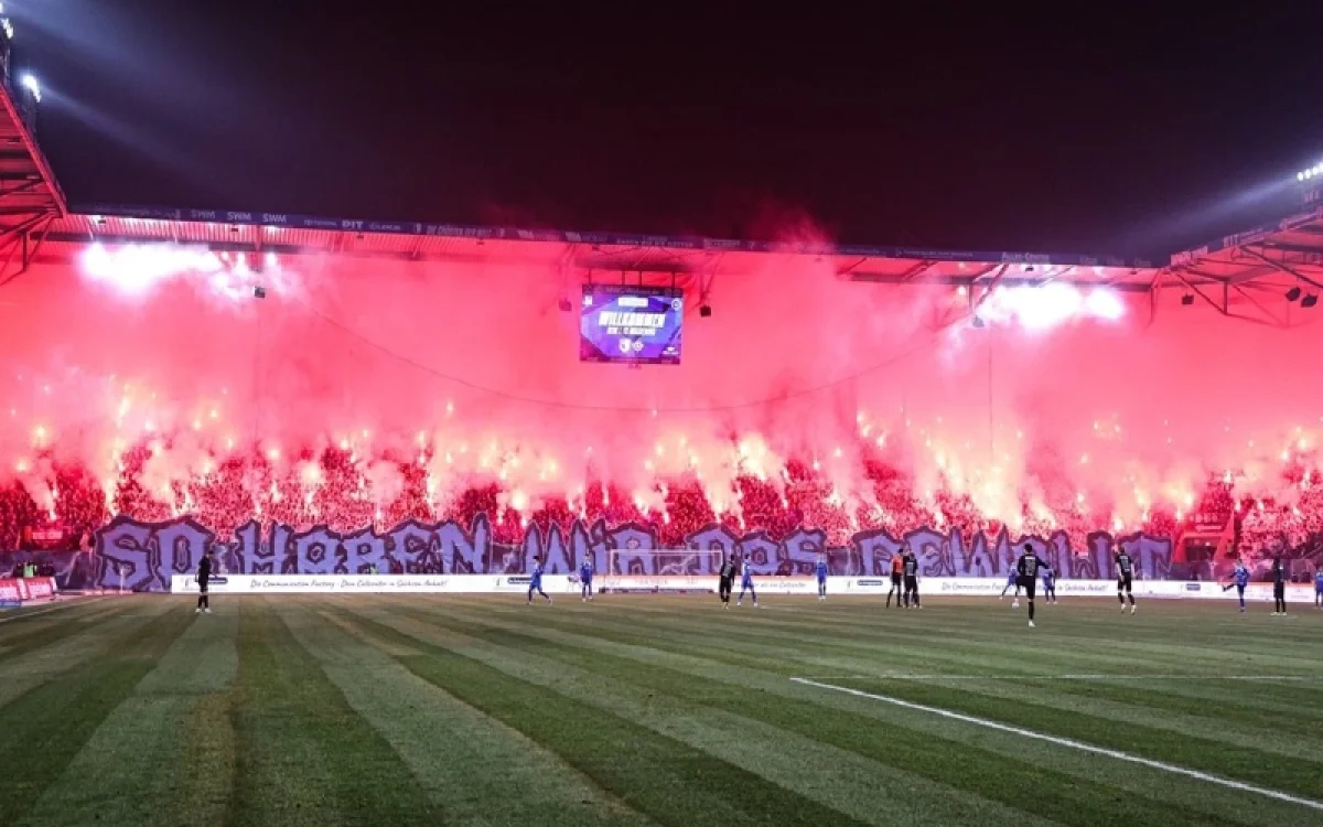 Матчтағы тәртіпсіздік: Германияда 60-тан астам полиция қызметкері жарақат алды